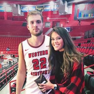 Meet your Posher, Molly